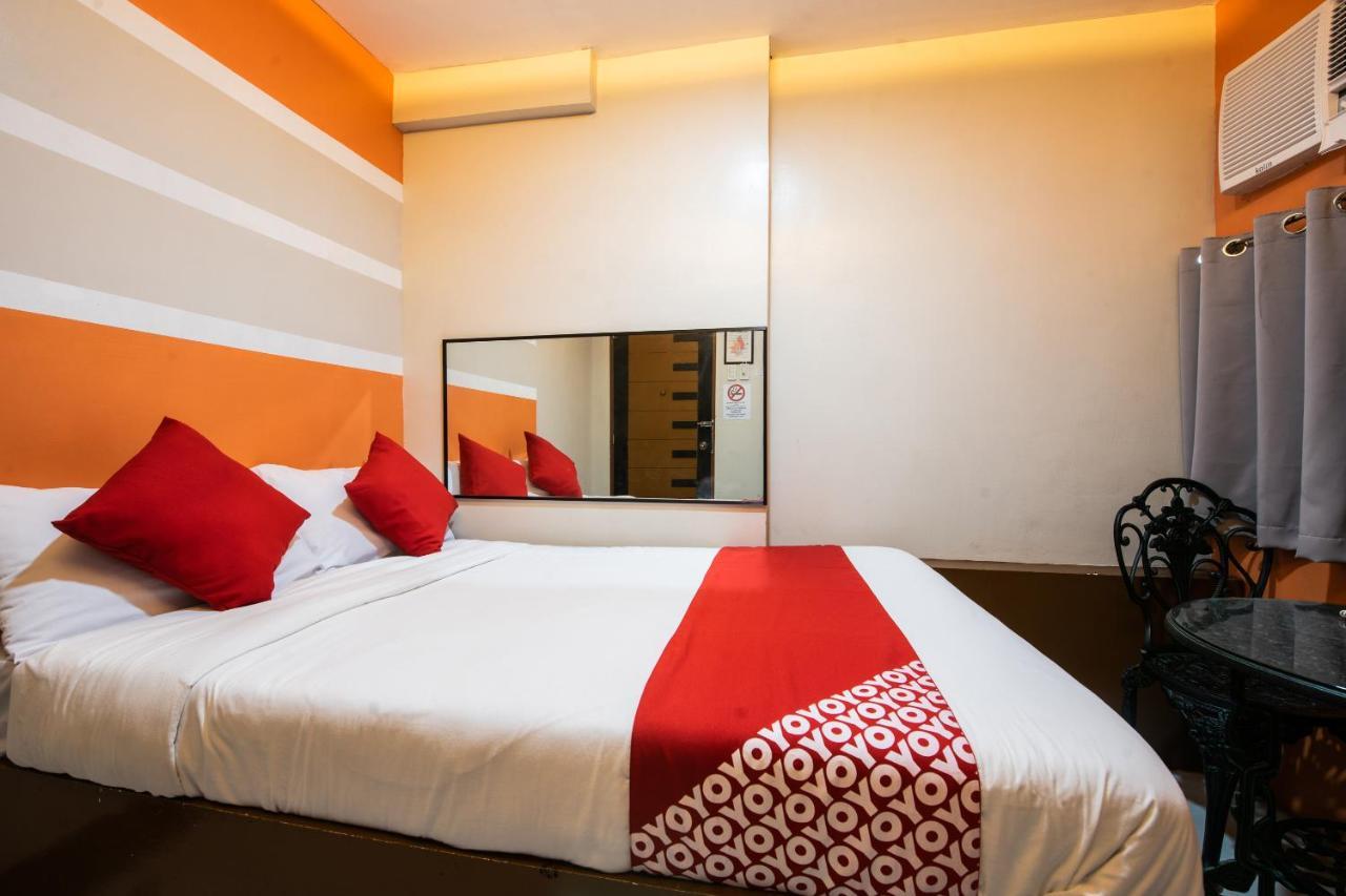 Oyo 475 Pearl Blossom Hotel Manilla Buitenkant foto